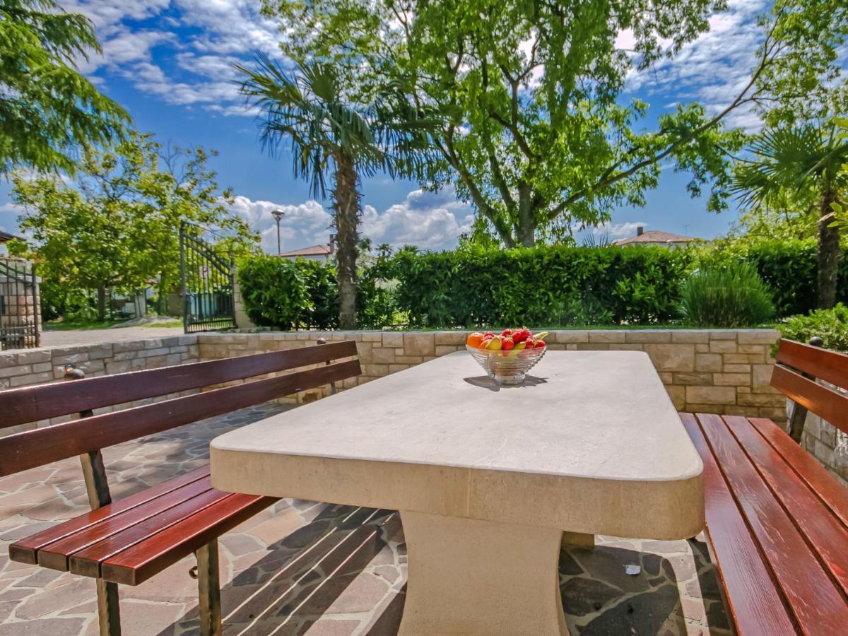 Apartment Nika-2 By Interhome อูมัค ภายนอก รูปภาพ