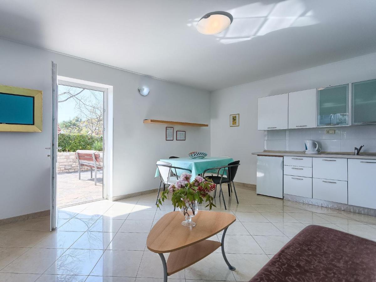 Apartment Nika-2 By Interhome อูมัค ภายนอก รูปภาพ